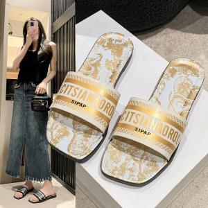 Yesteem Wholesale Women Sandals Slippers INS Summer Ladies Flat Pretty Shoes Beach Women PVC Flip Flop Sandal